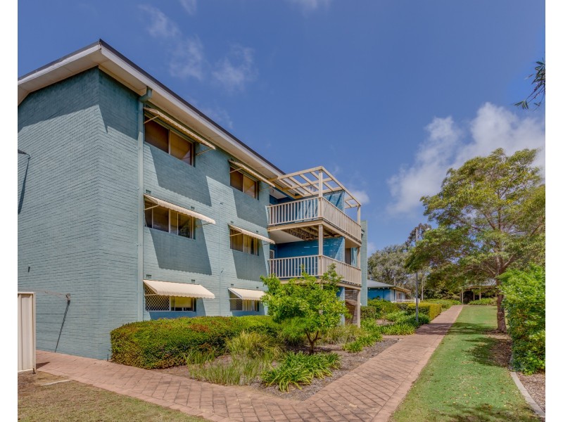 4/21 Fennager Way, Calista WA 6167