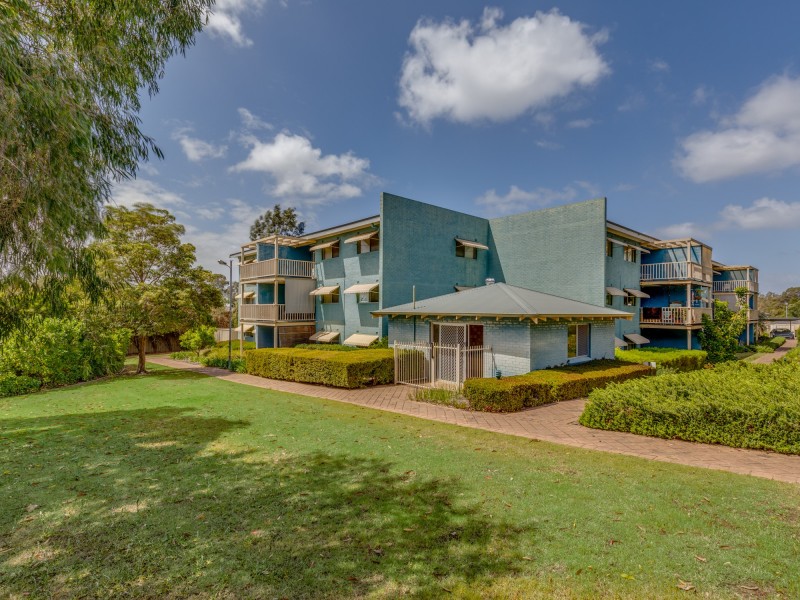4/21 Fennager Way, Calista WA 6167