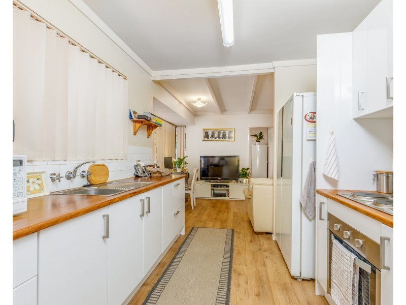 12B Limbee Glade, Huntingdale WA 6110