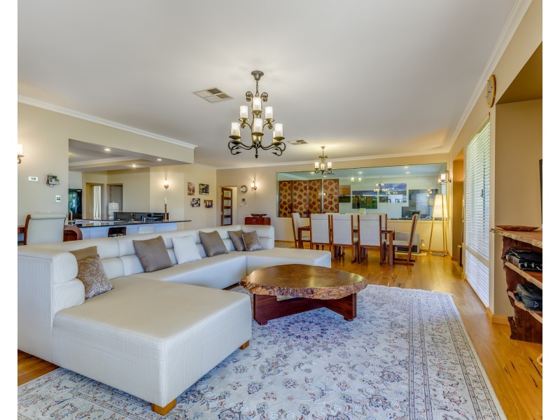 85 Gibbs Road, Atwell WA 6164