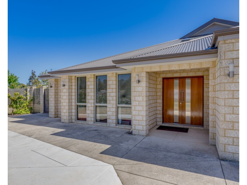 85 Gibbs Road, Atwell WA 6164