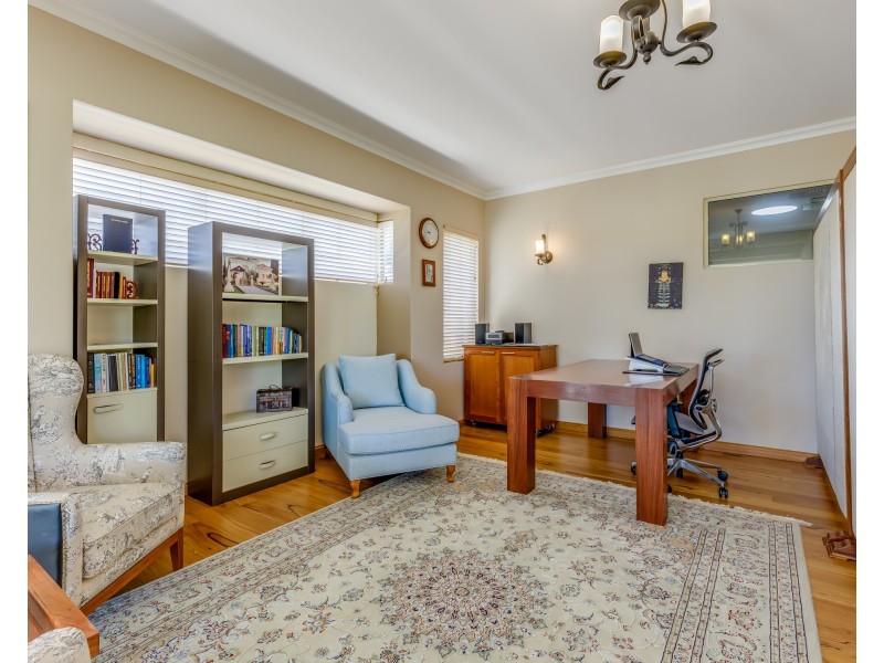 85 Gibbs Road, Atwell WA 6164