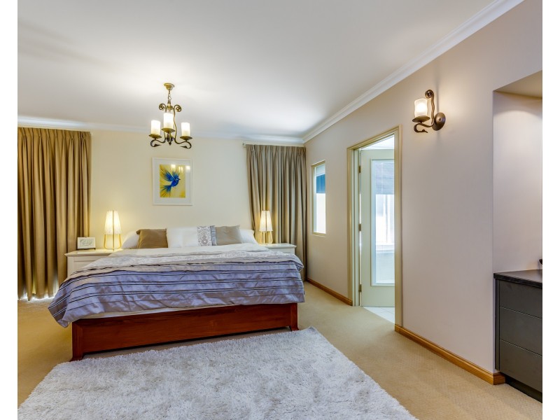 85 Gibbs Road, Atwell WA 6164