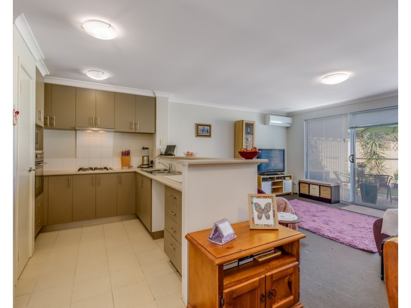 19/4 Jacana Parade, Ballajura WA 6066