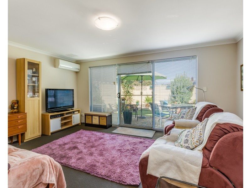 19/4 Jacana Parade, Ballajura WA 6066