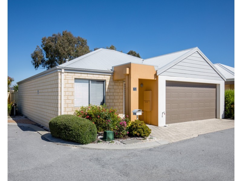 19/4 Jacana Parade, Ballajura WA 6066