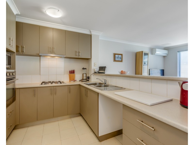 19/4 Jacana Parade, Ballajura WA 6066