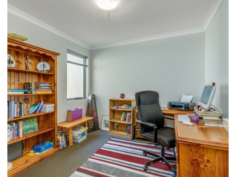 19/4 Jacana Parade, Ballajura WA 6066