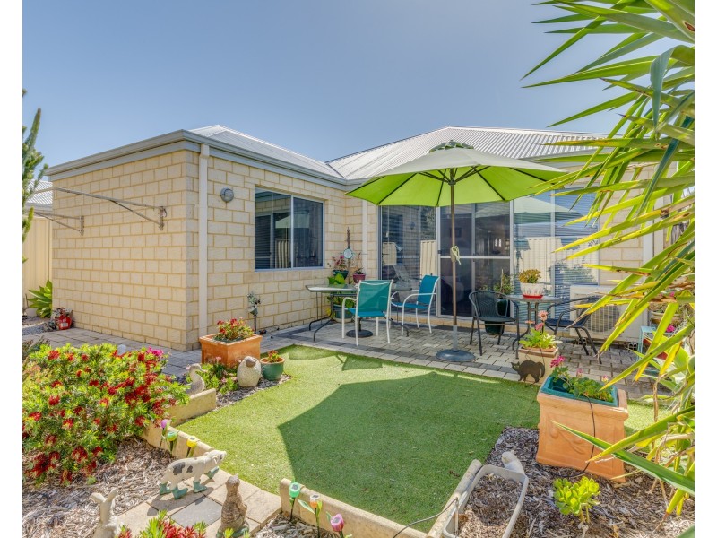 19/4 Jacana Parade, Ballajura WA 6066