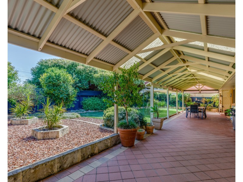 29 McNamara Drive, Thornlie WA 6108