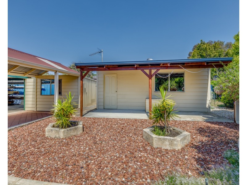 29 McNamara Drive, Thornlie WA 6108