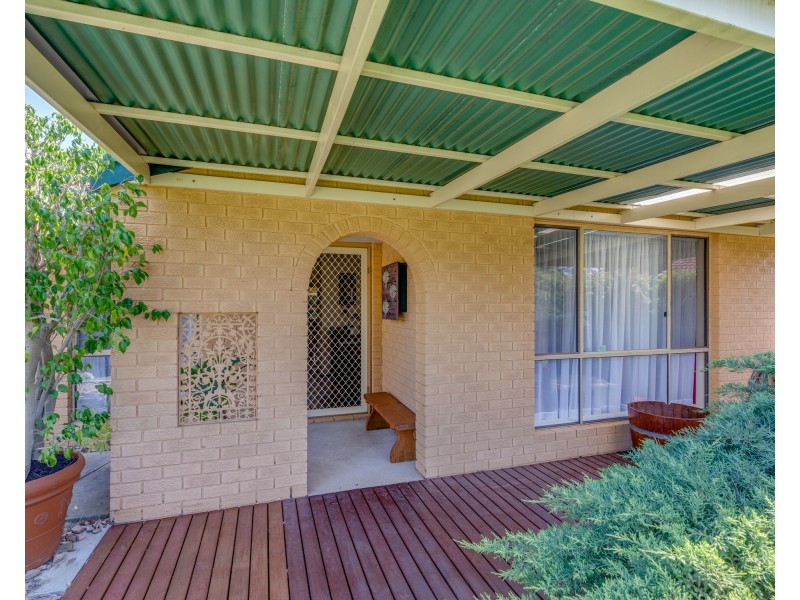 29 McNamara Drive, Thornlie WA 6108