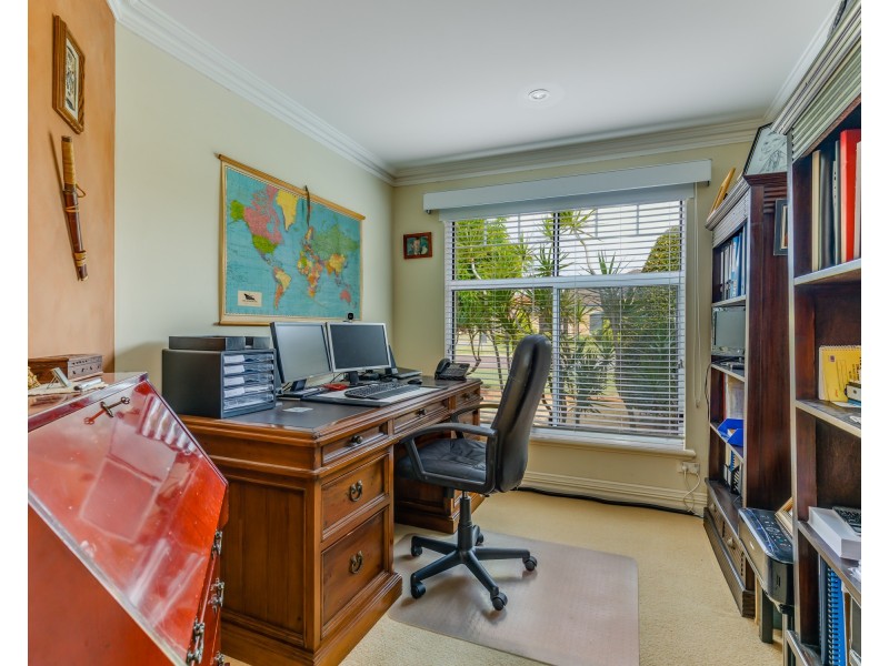4 Baychester Circle, Canning Vale WA 6155