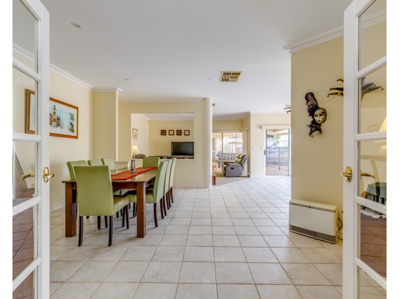 4 Baychester Circle, Canning Vale WA 6155