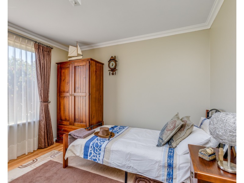 2 Bering Promenade, Canning Vale WA 6155