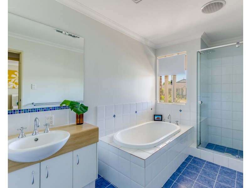 2 Bering Promenade, Canning Vale WA 6155