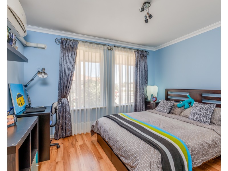 2 Bering Promenade, Canning Vale WA 6155