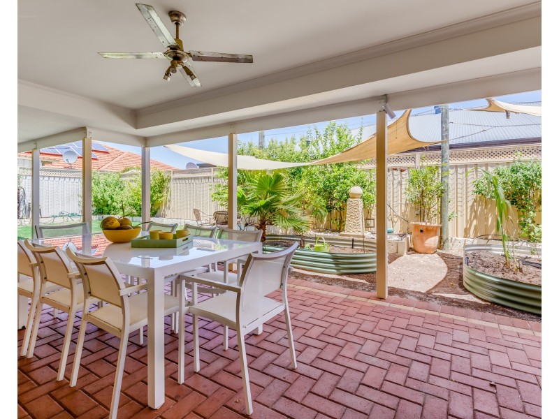 2 Bering Promenade, Canning Vale WA 6155