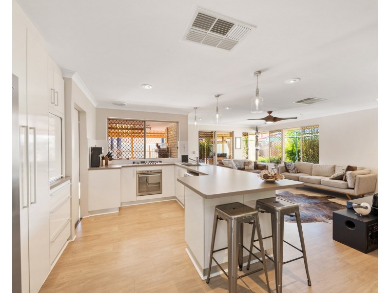 12 Brunswick Road, Thornlie WA 6108