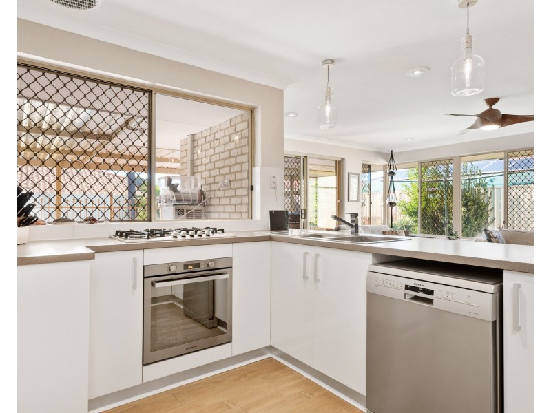 12 Brunswick Road, Thornlie WA 6108