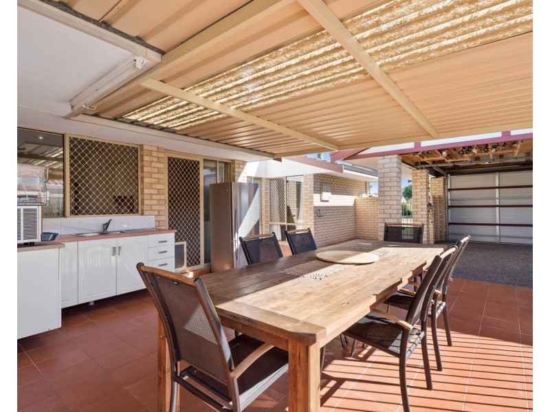 12 Brunswick Road, Thornlie WA 6108