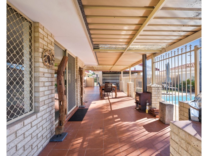 12 Brunswick Road, Thornlie WA 6108