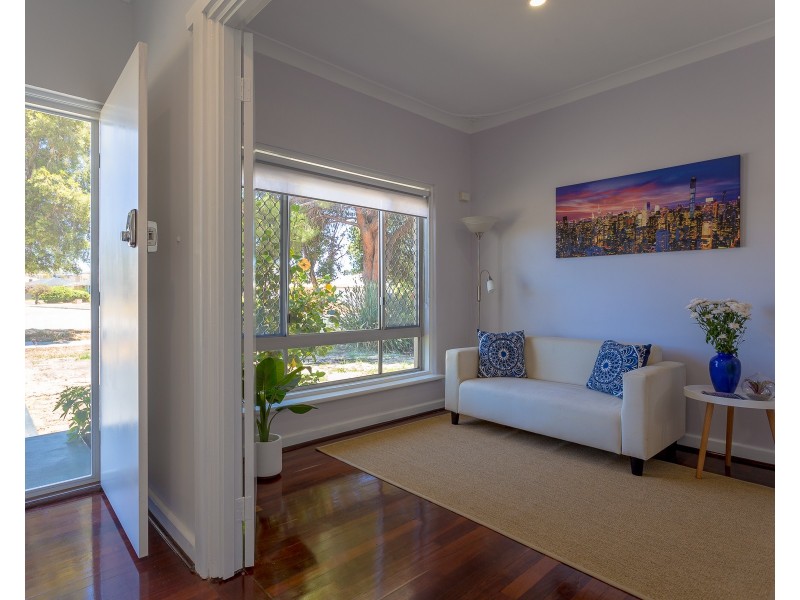 12A Wicklow Street, Thornlie WA 6108