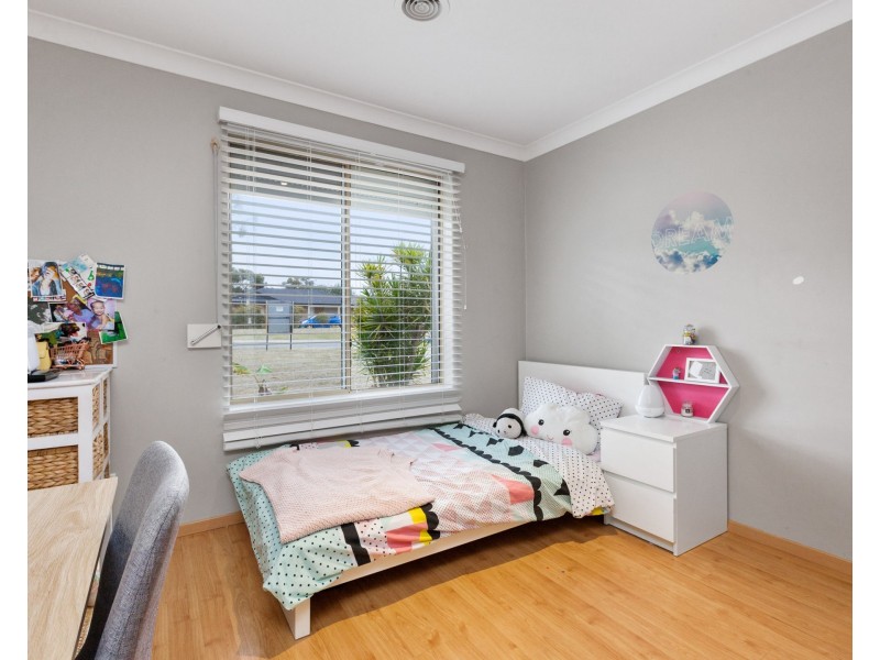 36 Lorikeet Way, Gosnells WA 6110