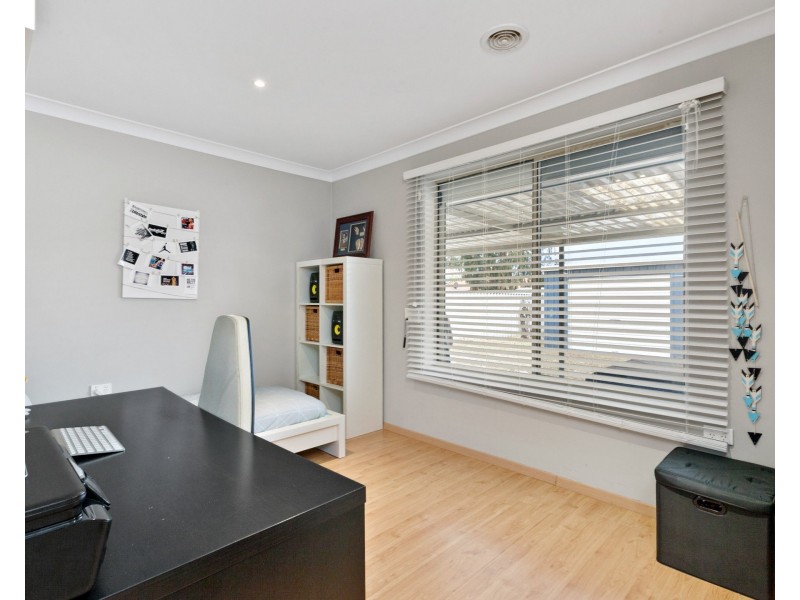 36 Lorikeet Way, Gosnells WA 6110