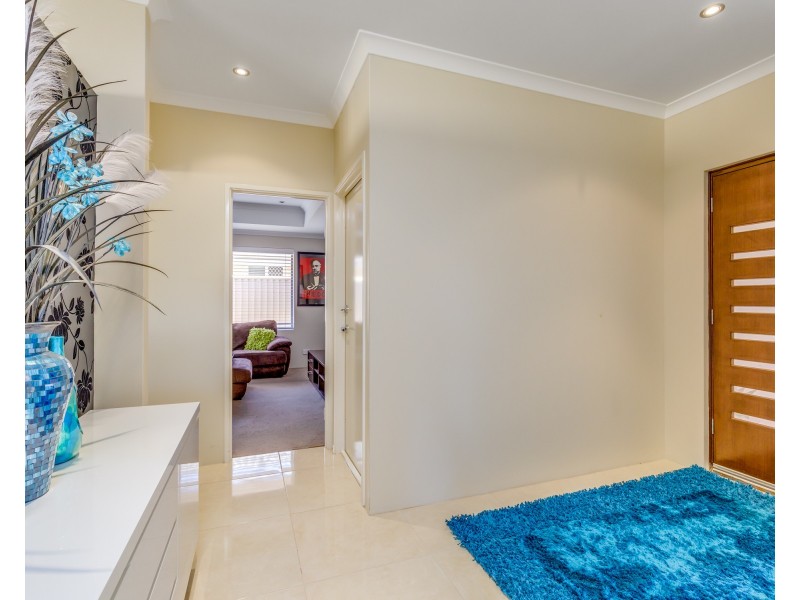 27 Pipeline Boulevard, Piara Waters WA 6112