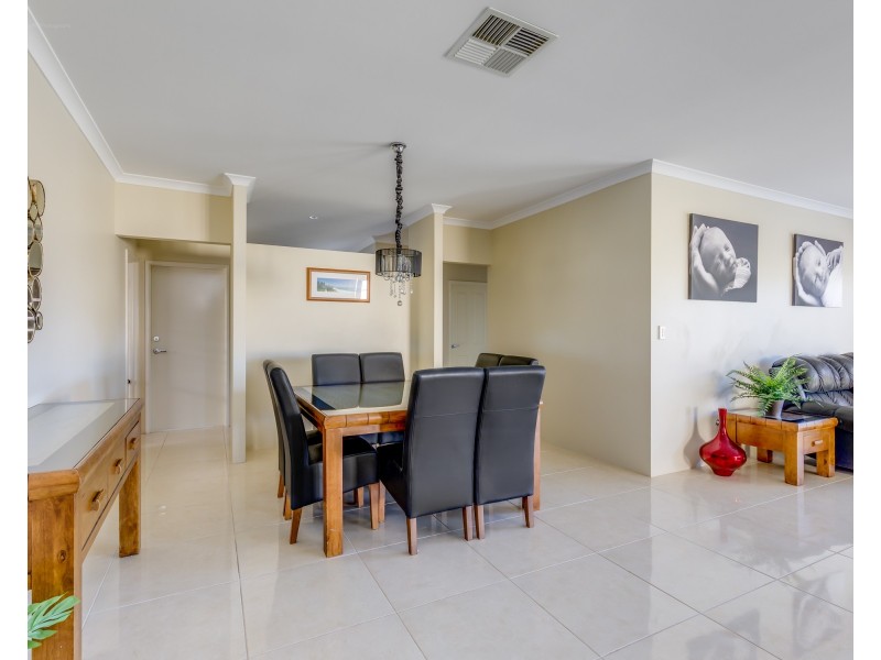 27 Pipeline Boulevard, Piara Waters WA 6112