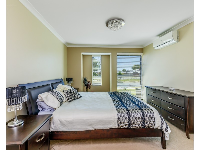 27 Pipeline Boulevard, Piara Waters WA 6112