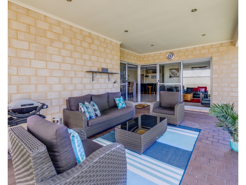 27 Pipeline Boulevard, Piara Waters WA 6112