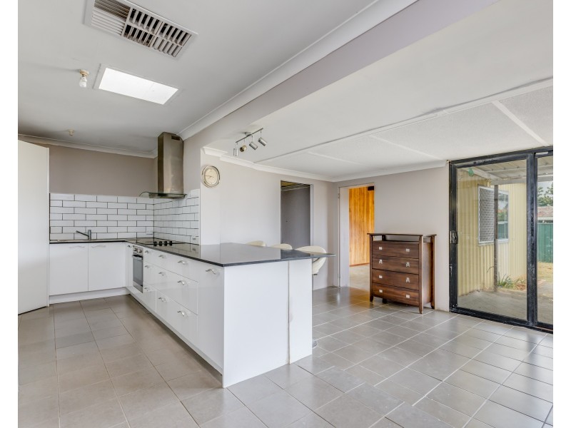 11 Rupert Street, Armadale WA 6112