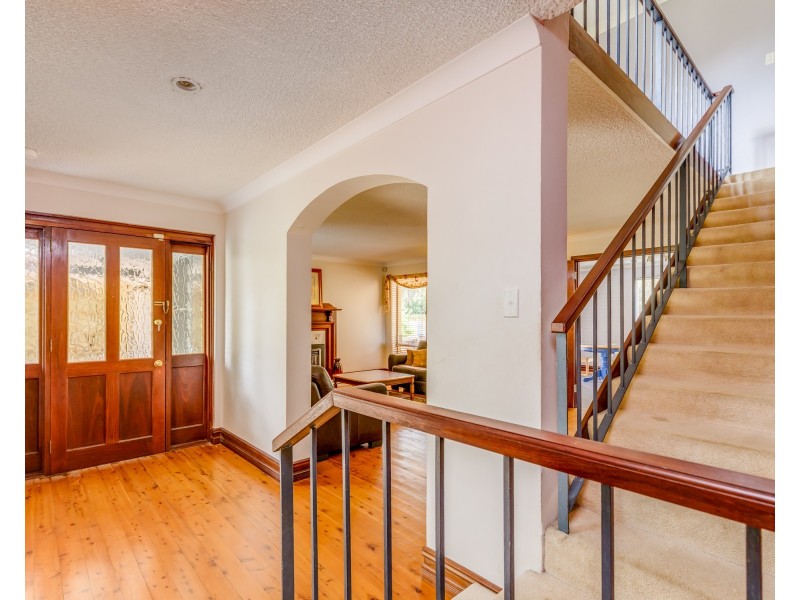 8 Hume Road, Thornlie WA 6108