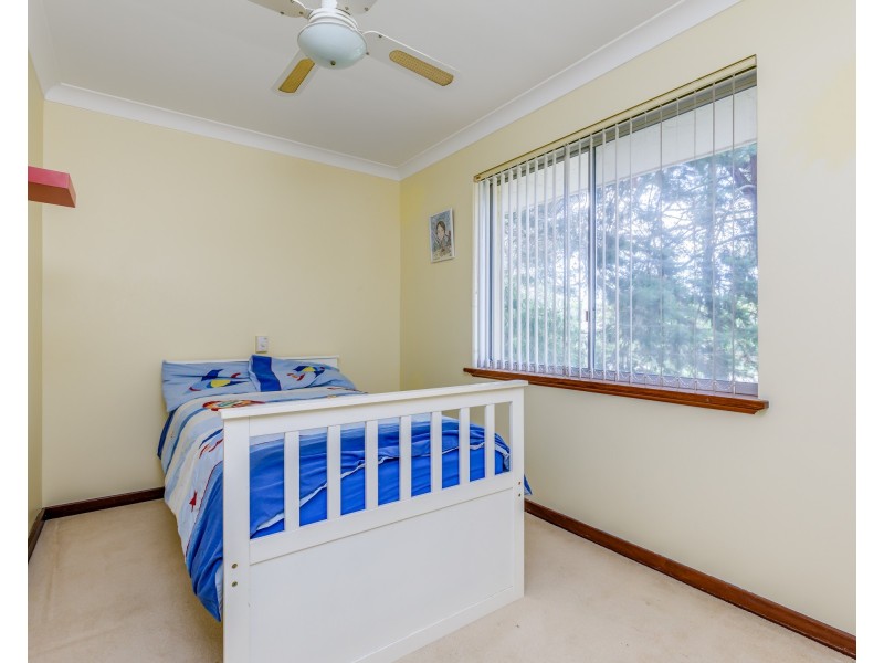 8 Hume Road, Thornlie WA 6108