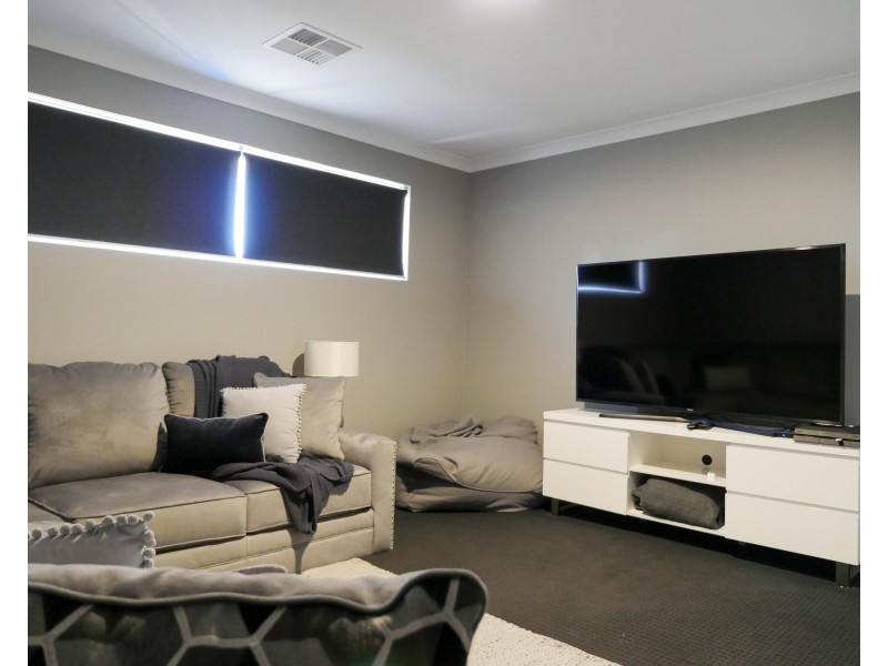 58 Torwood Edge, Halls Head WA 6210