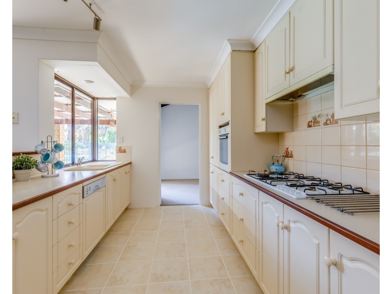 22 Monarch Court, Thornlie WA 6108