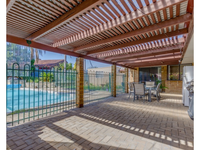 22 Monarch Court, Thornlie WA 6108