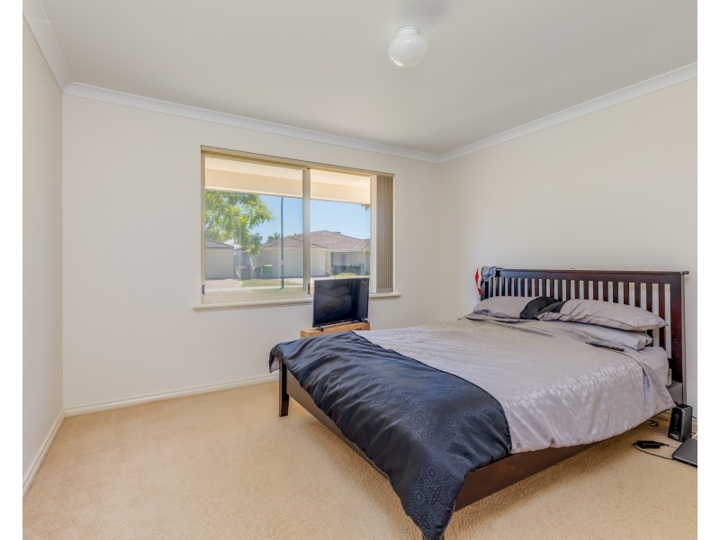 11 LaGuardia Loop, Port Kennedy WA 6172