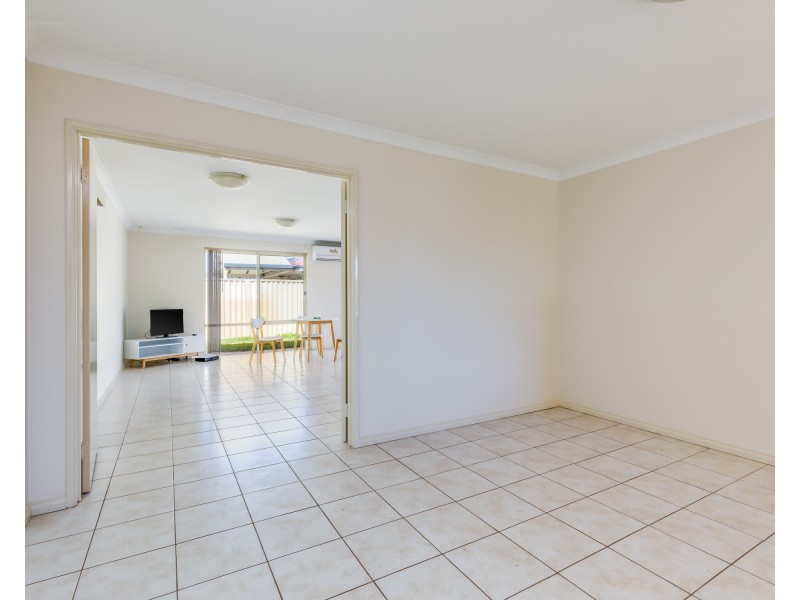 11 LaGuardia Loop, Port Kennedy WA 6172
