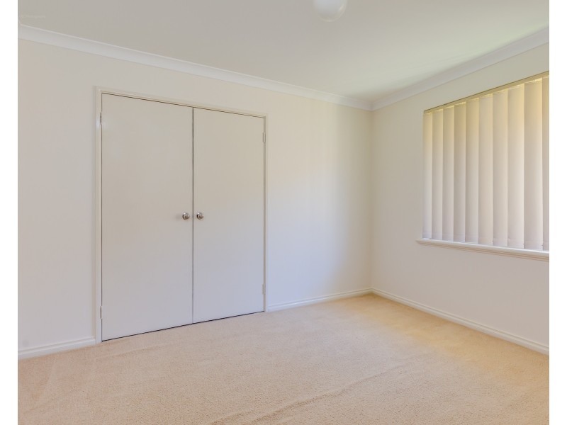11 LaGuardia Loop, Port Kennedy WA 6172