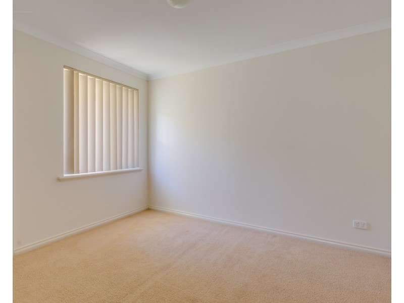 11 LaGuardia Loop, Port Kennedy WA 6172
