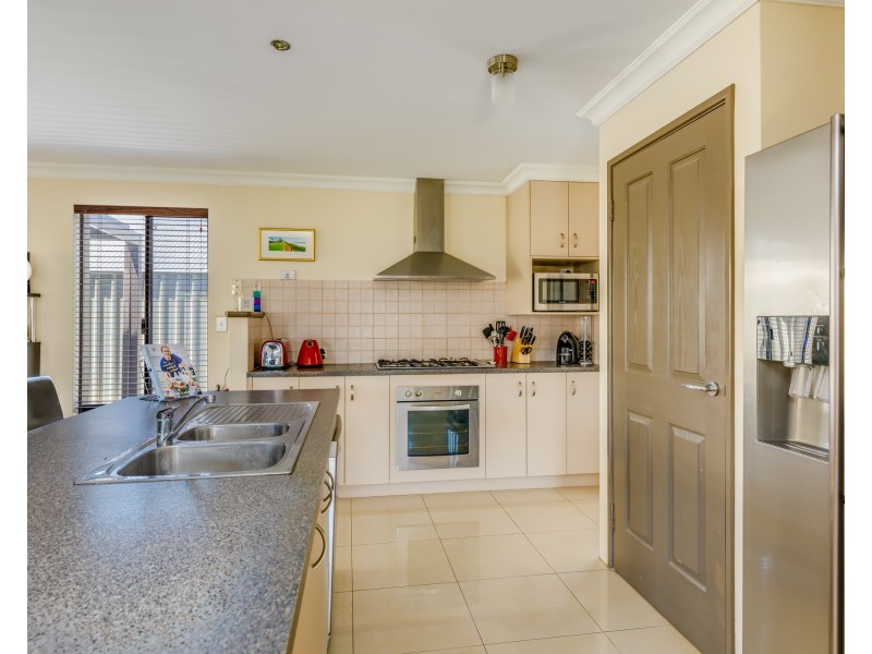 45 Bridge Road, Canning Vale WA 6155