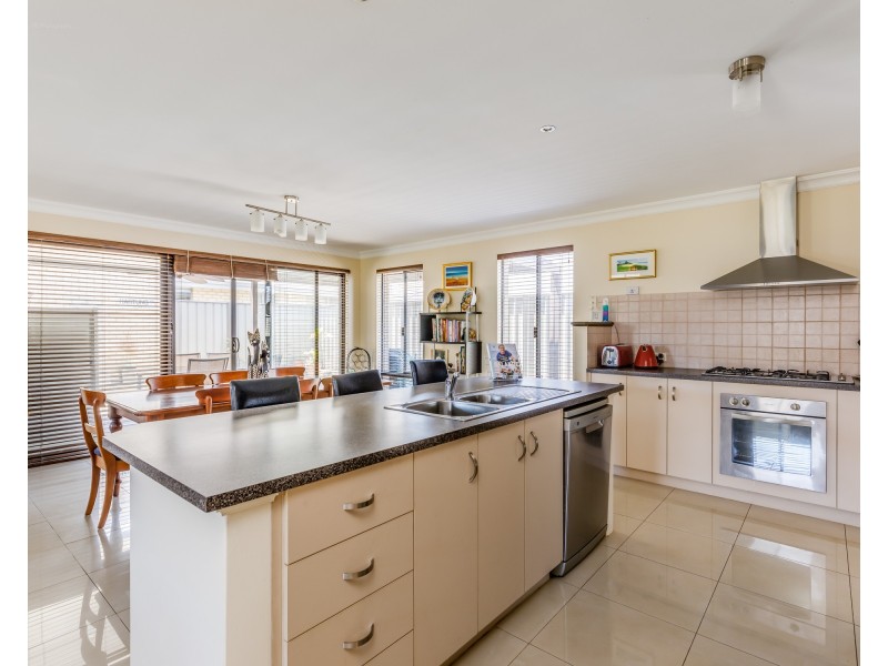 45 Bridge Road, Canning Vale WA 6155