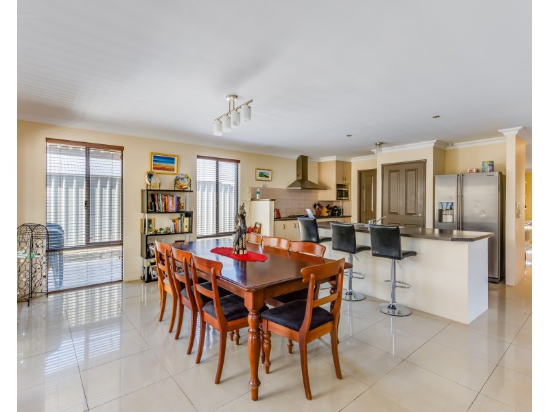 45 Bridge Road, Canning Vale WA 6155