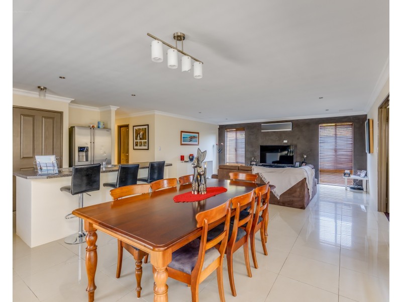 45 Bridge Road, Canning Vale WA 6155