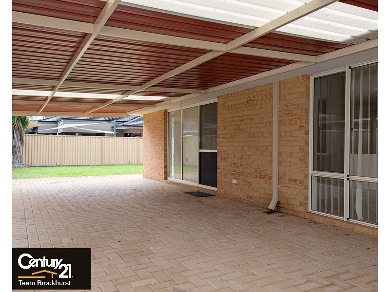 72 Dumbarton Road, Canning Vale WA 6155