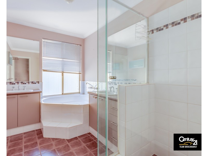 13 Katrine Parade, Canning Vale WA 6155