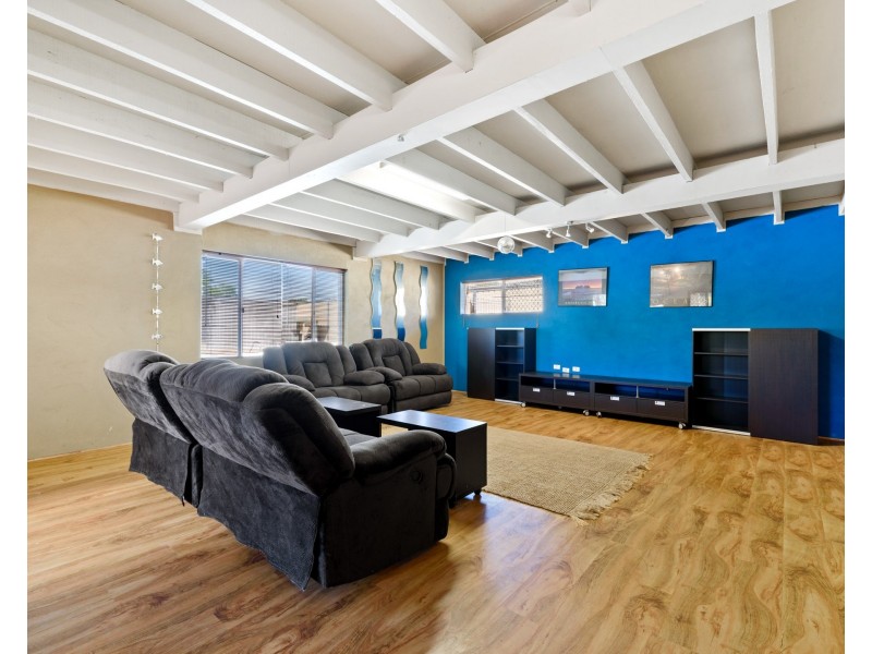 6 Farringdon Way, Huntingdale WA 6110